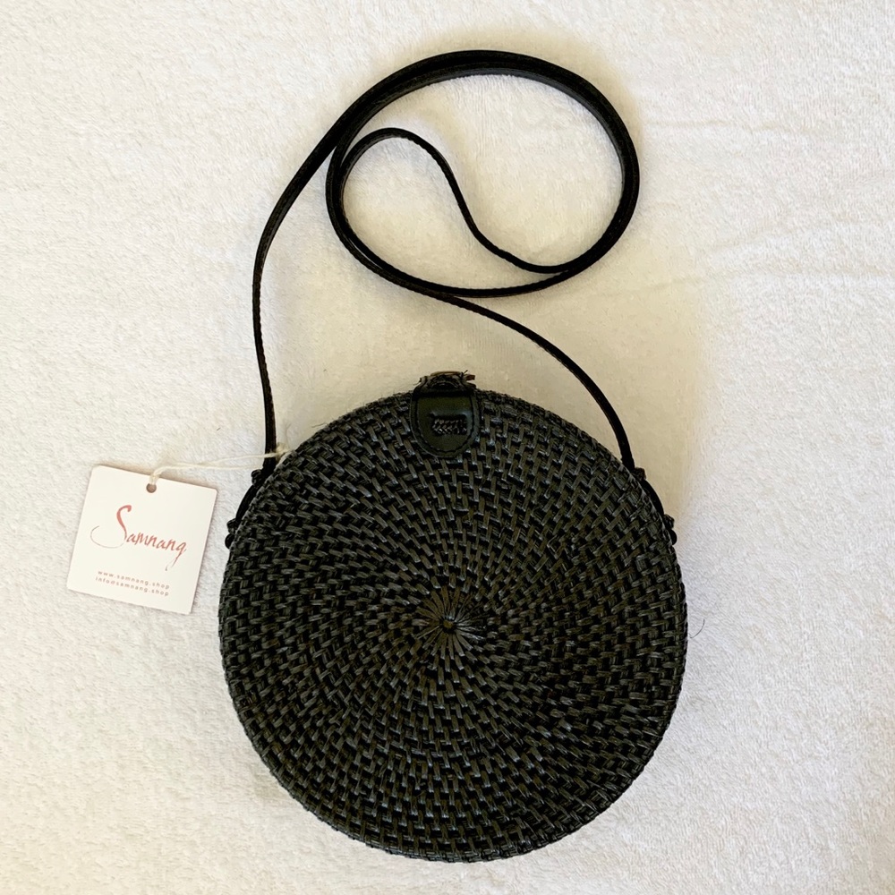 Samnang Bulat Noir Round Rattan Purse